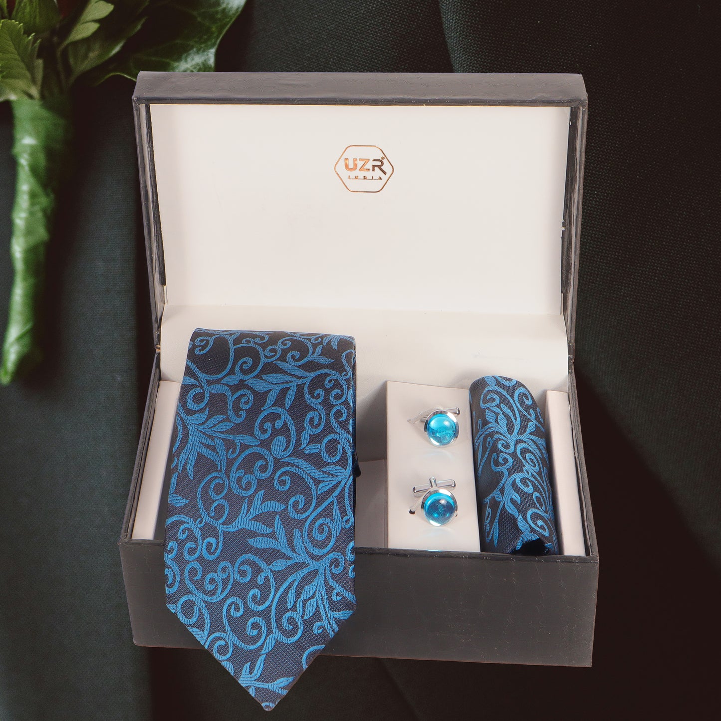 UZR Elegant Blue Paisley Tie & Cufflink Gift Set